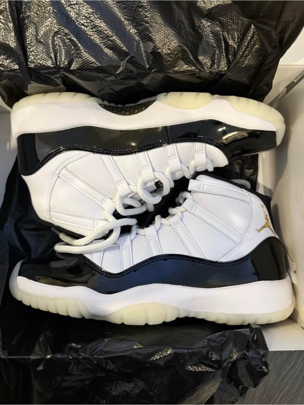 Jordan Air Jordan 11 Retro (GS) White/Black/Gold Box Label
